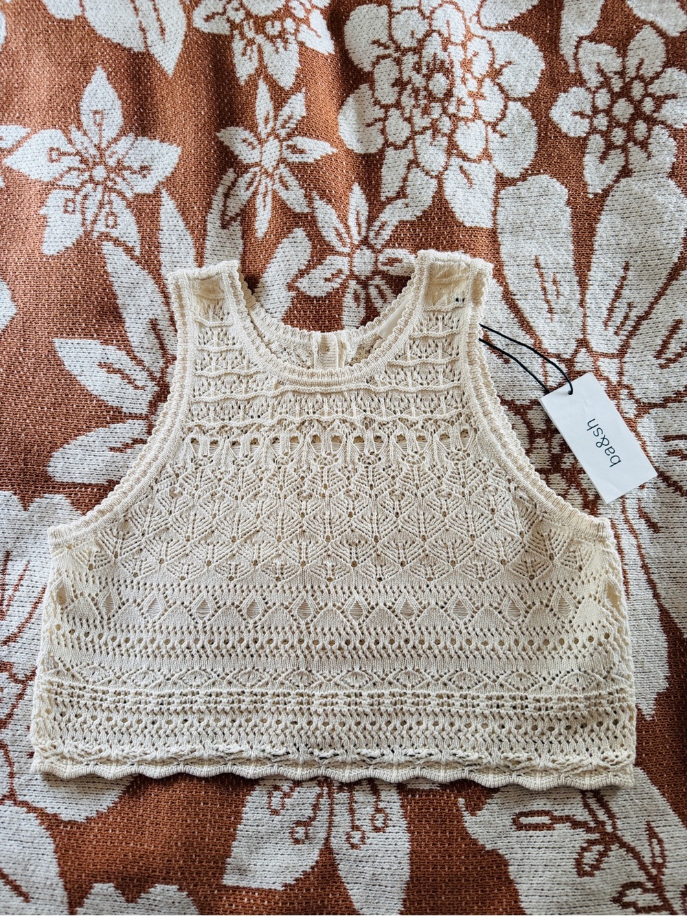 Organic Cotton ✨Crochet Button-Back ✨Crop Tank Top in Cream✨ - Picture 2 of 15